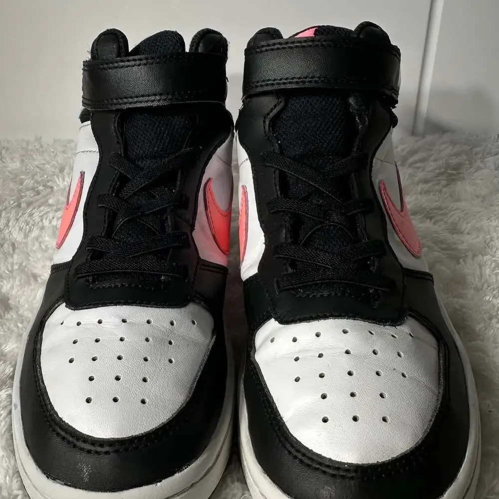 Nike Court Borough Black/White/Pink (2.5Y) Great Condition